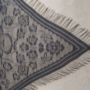 Beautiful Floral Woven Lace Shawl